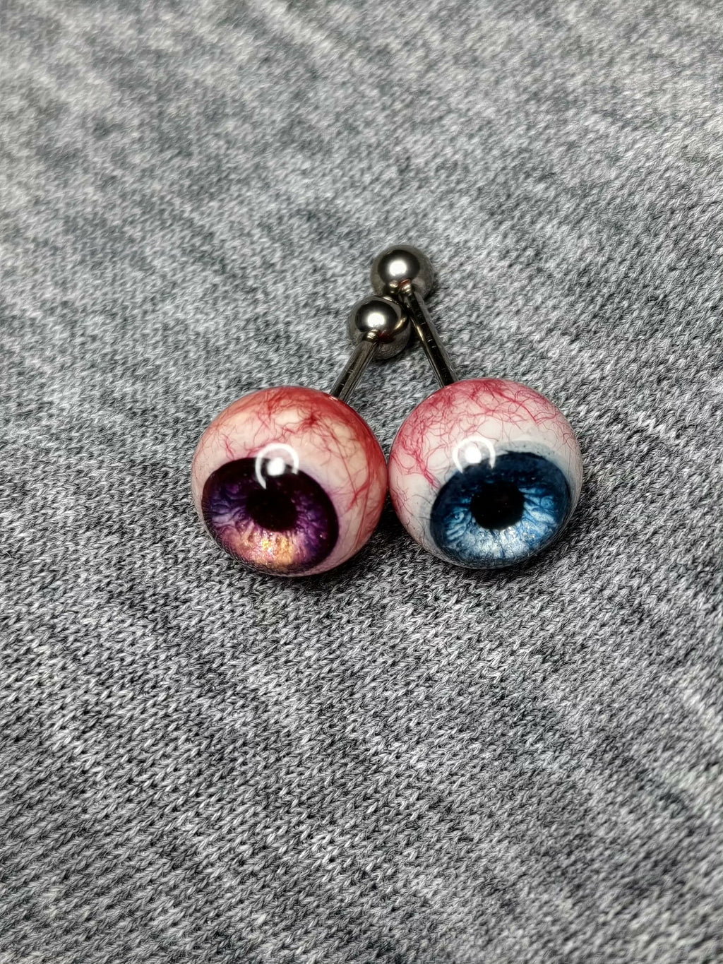 (Bloody Veined Version) Realistic Lifelike Eyeballs | Ear/Tongue/Lip Studs - tongue piercing jewelry 4