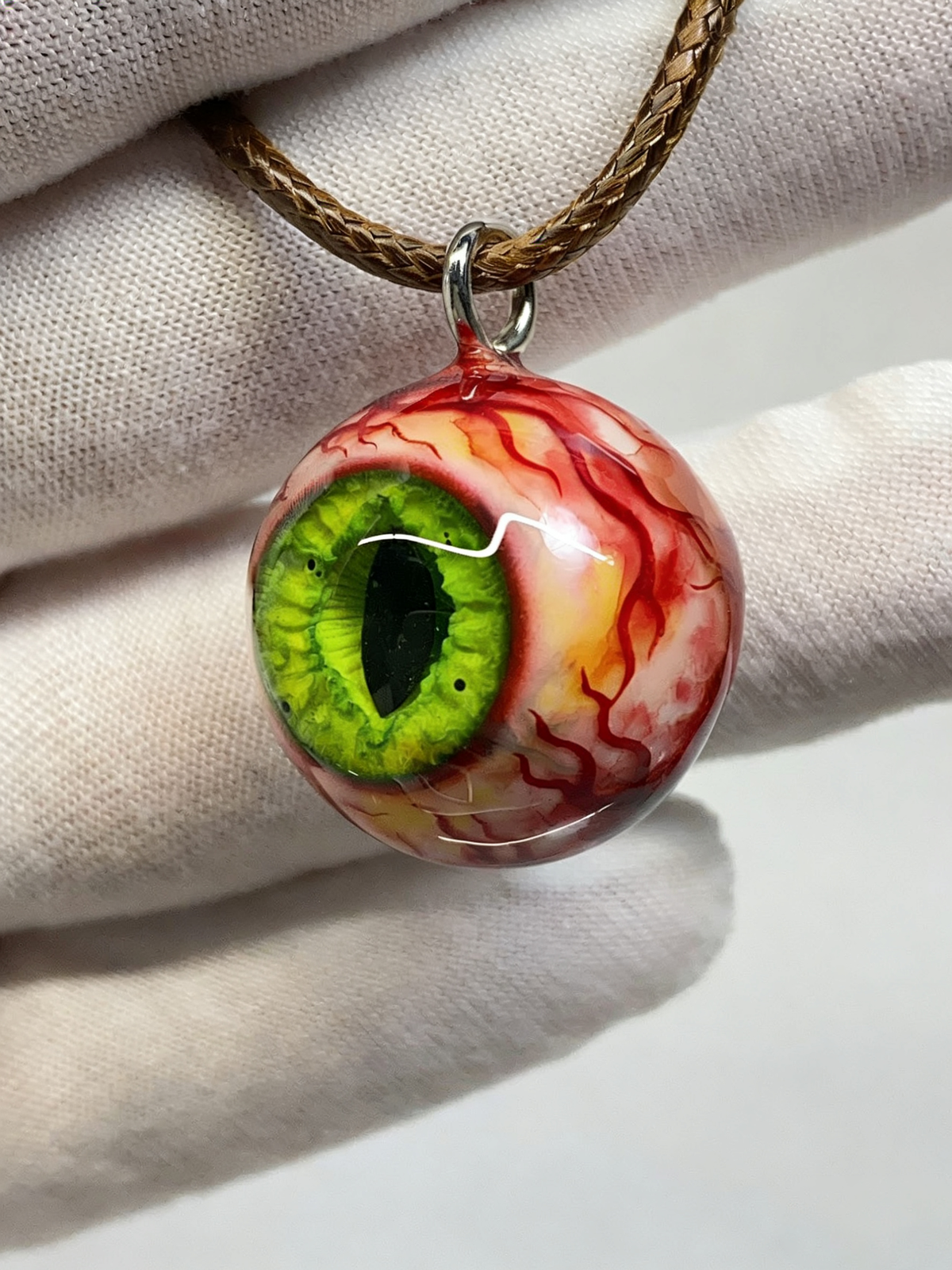 Beast’s Gaze Green Slit Eye Pendant | Handcrafted Gothic Fantasy Jewelry（1PCS） - Crux Jewelry product image 2