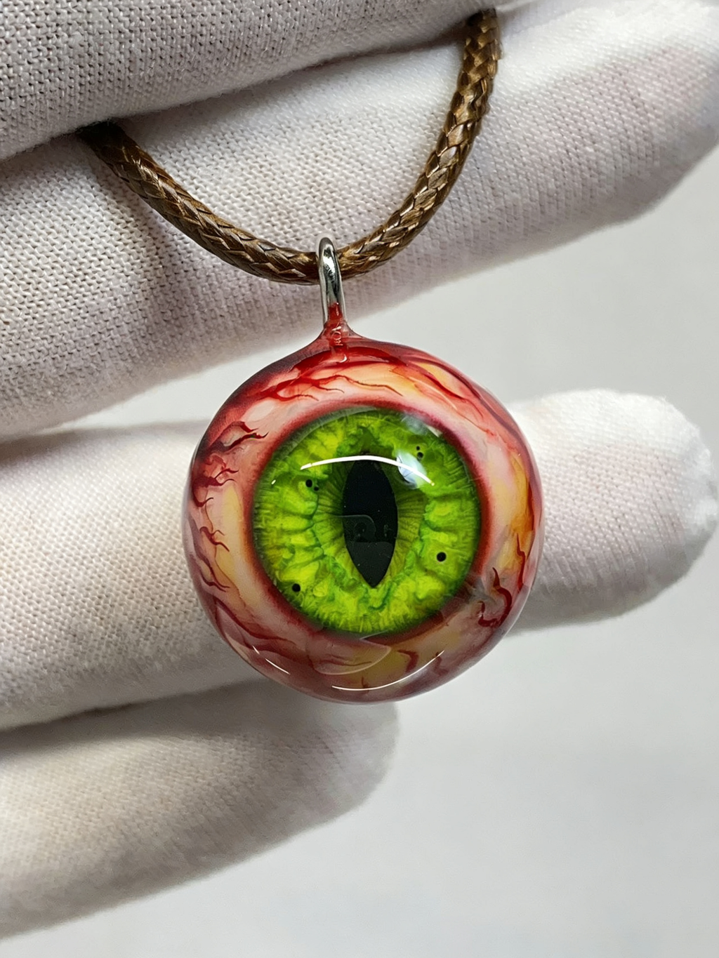Beast’s Gaze Green Slit Eye Pendant | Handcrafted Gothic Fantasy Jewelry（1PCS） - Crux Jewelry product image 3