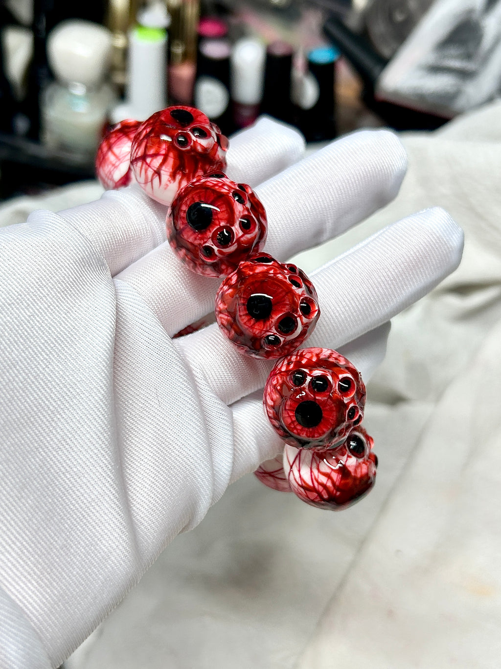 Cthulhu Eye - Scarlet Dual-Pupil Cuff Bracelet - product image 6