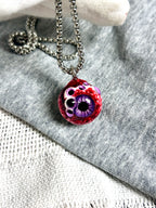 Cthulhu Eye - Bloody Double-Pupil Necklace - product overview