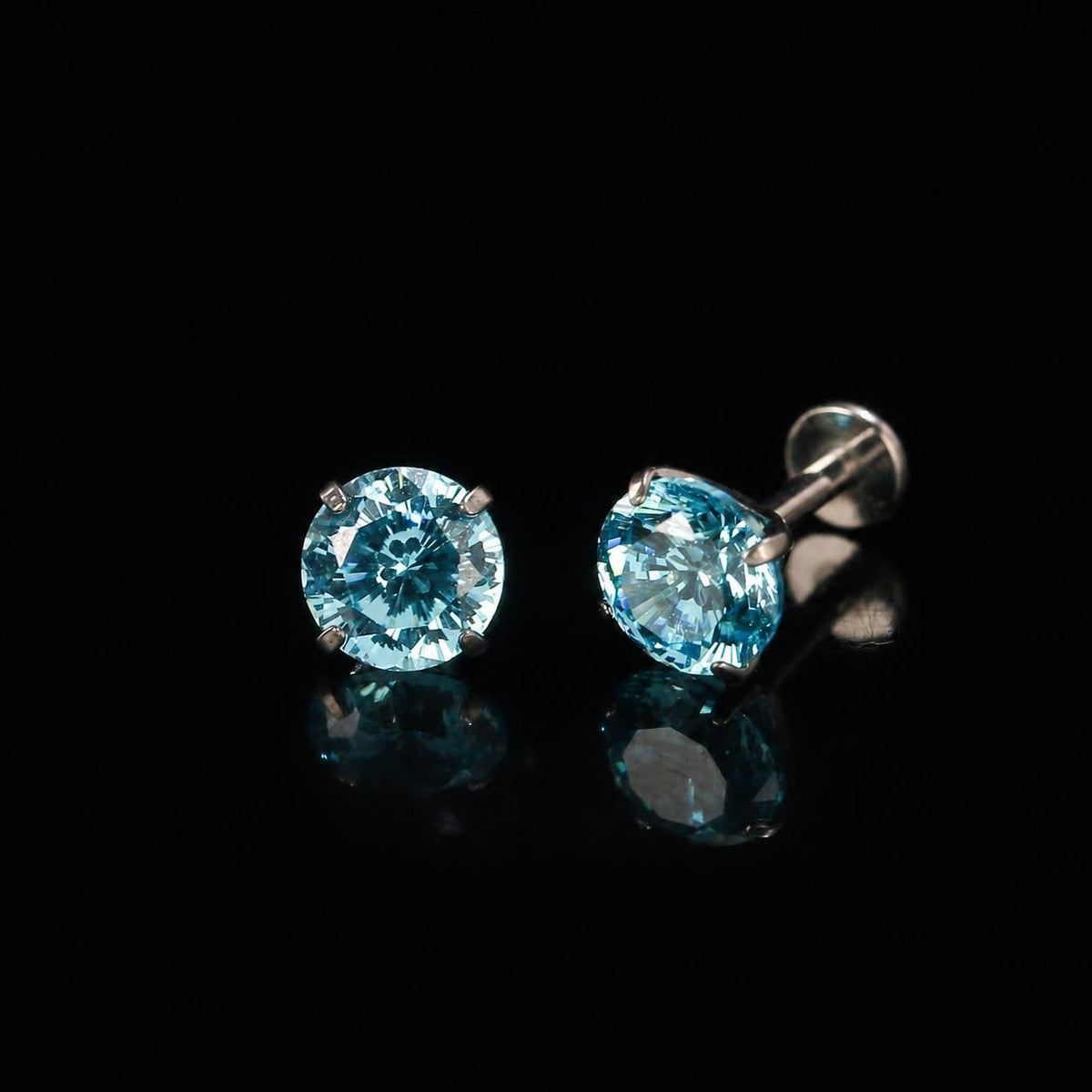 ETSY 4553755716 | IMAGE 4 | Blue Moissanite Flat Back Stud