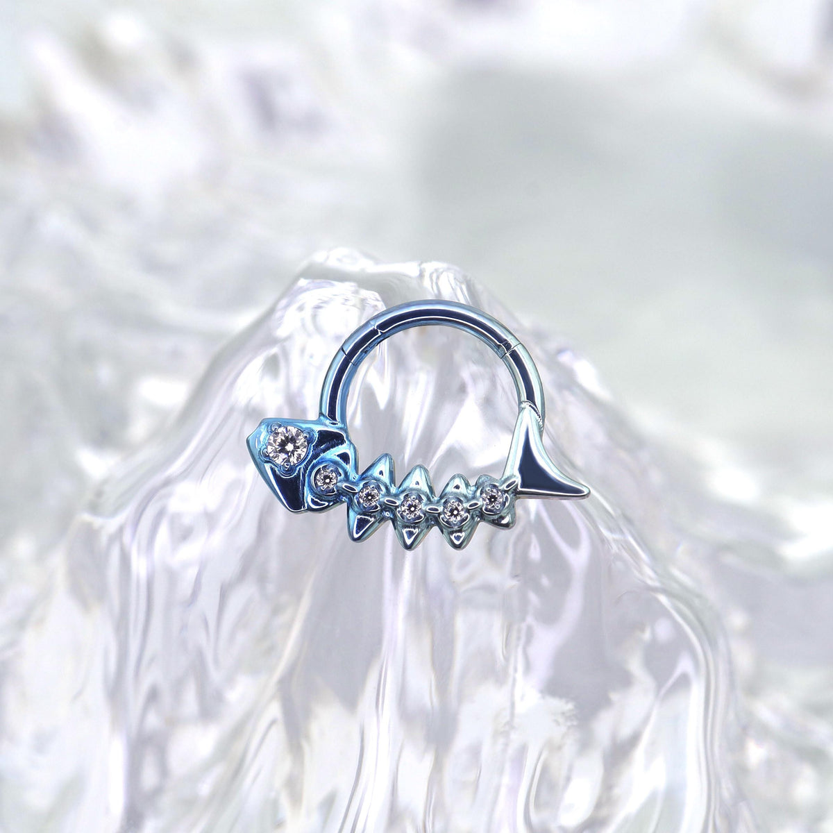 Titanium Fishbone Septum Clicker detail 3