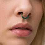 Titanium Iridescent Faceted Septum Clicker detail 3