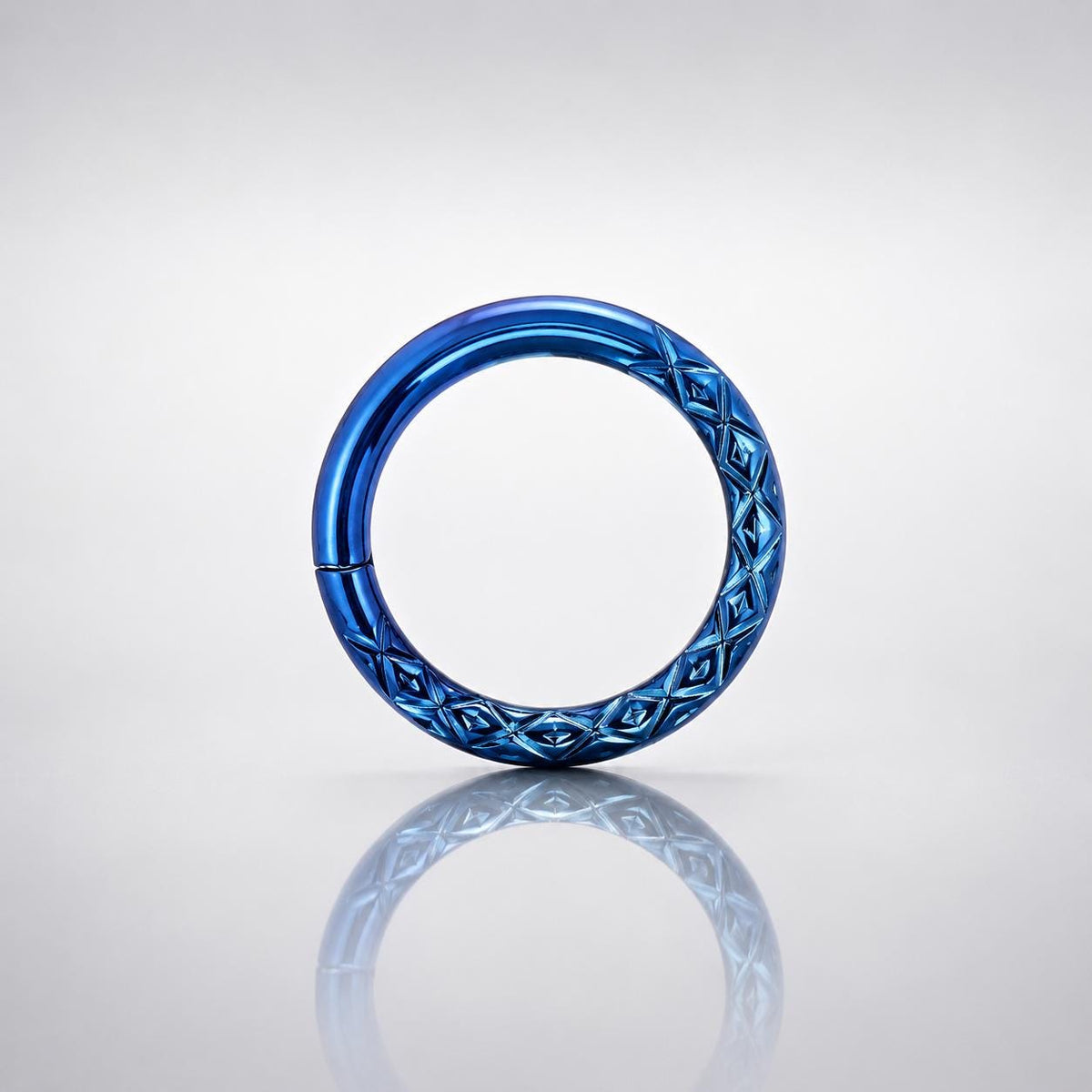 Titanium Iridescent Faceted Septum Clicker detail 8