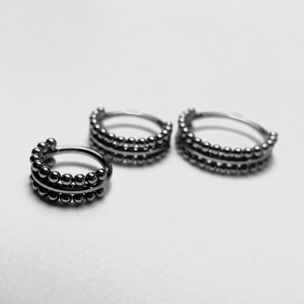 Titanium Double Hoop Beaded Septum Clicker detail 4