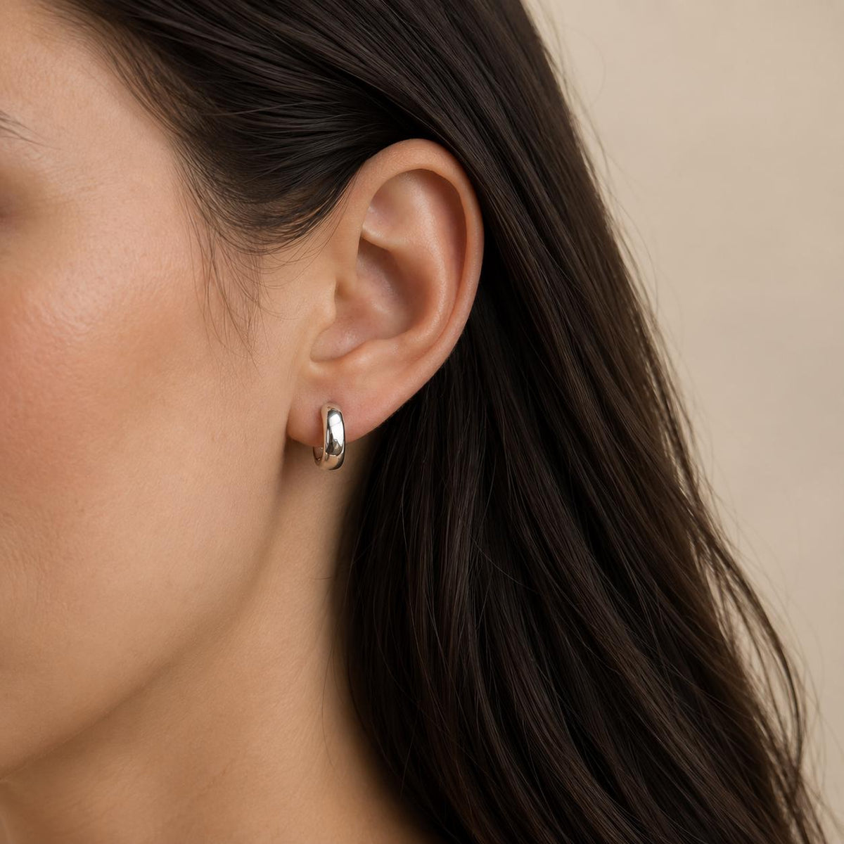 Titanium Chunky Gold Septum Clicker detail 2