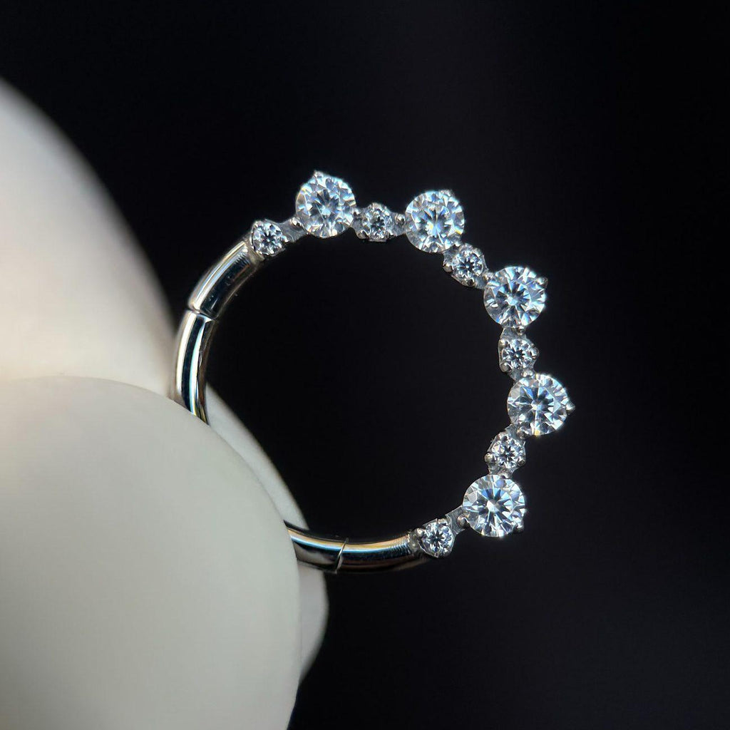 Titanium Graduated CZ Septum Clicker detail 4