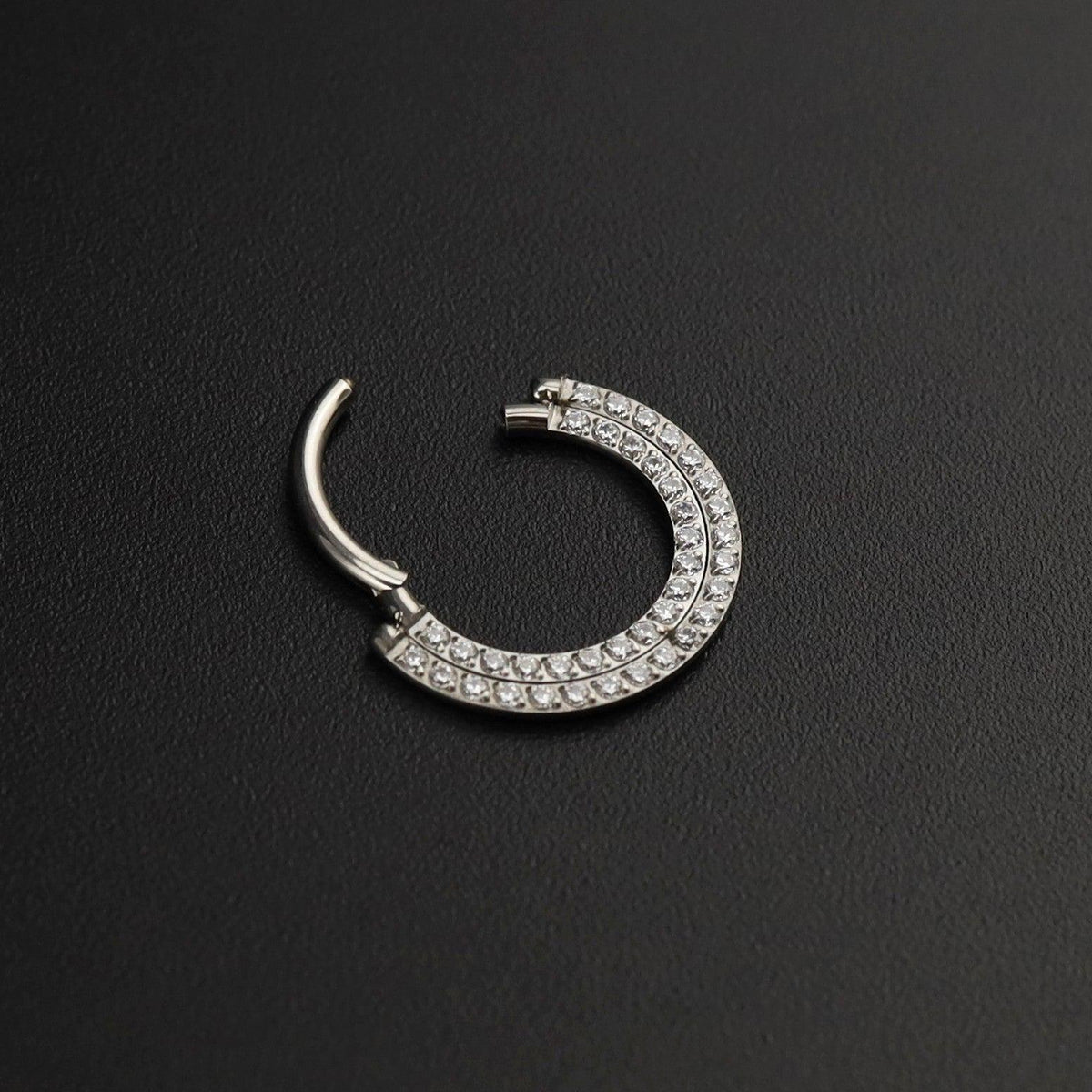 Titanium Pavé CZ Septum Clicker detail 6