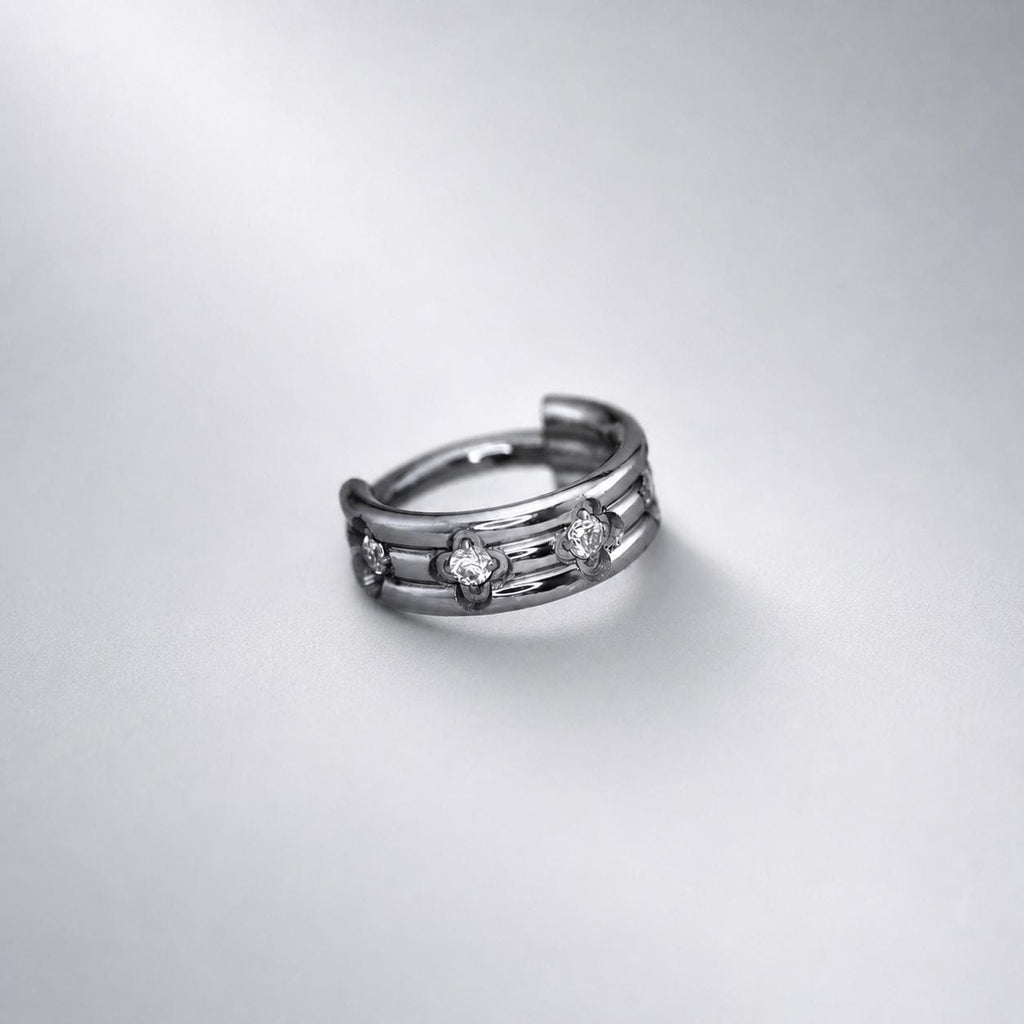 Titanium Four-Leaf Clover Septum Clicker detail 10