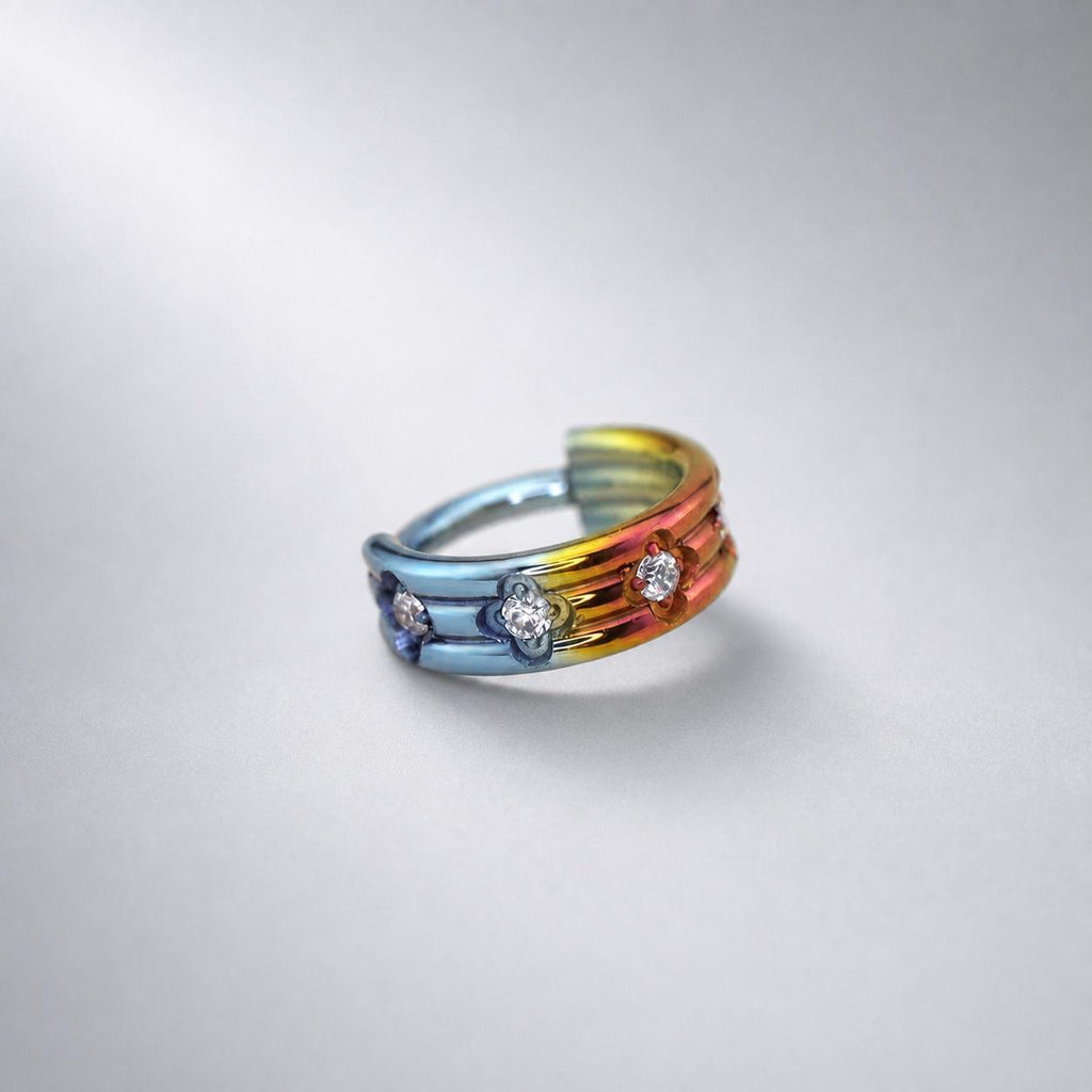 Titanium Four-Leaf Clover Septum Clicker detail 12
