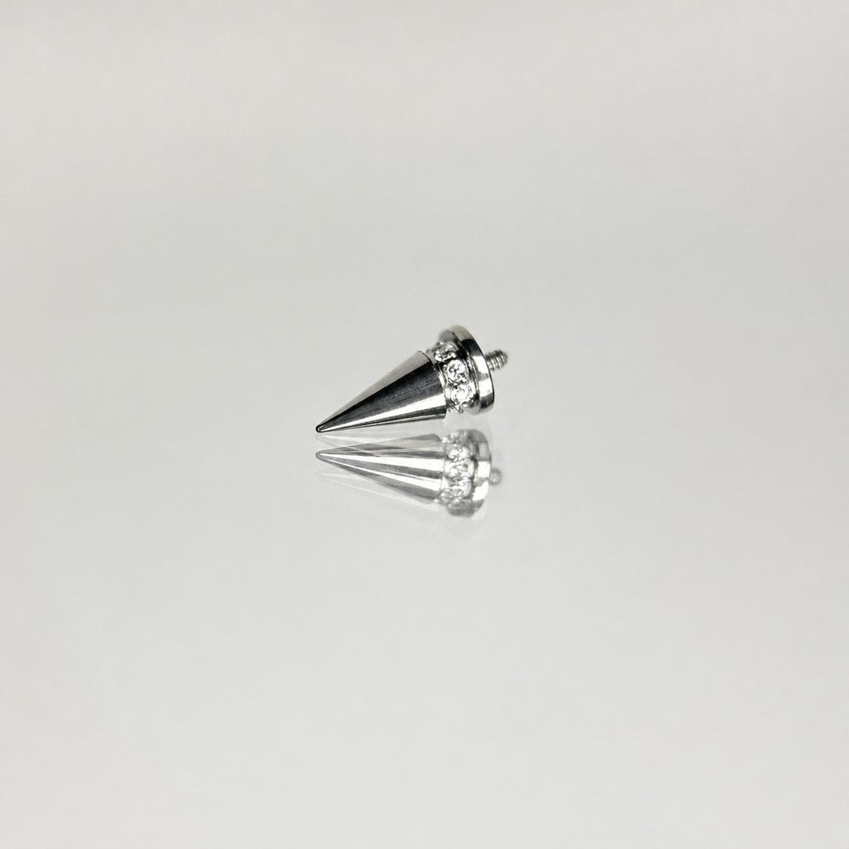Pavé CZ Spike Titanium Eyebrow Barbell detail 3