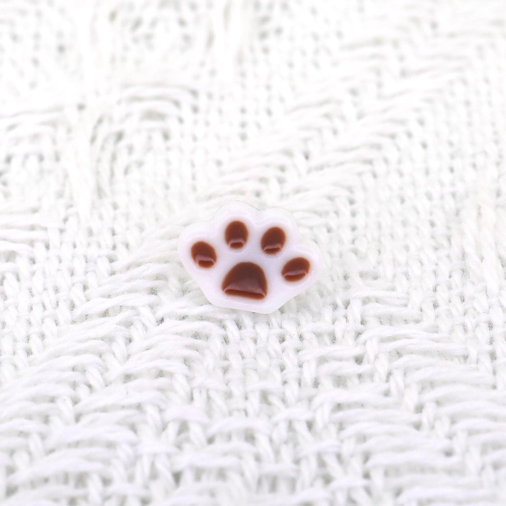 Cat, Paw & Fish Stud Collection Cocoa Paw detail 9
