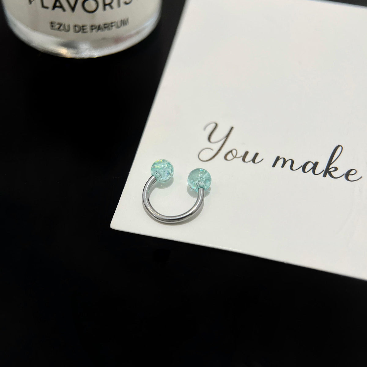 Resin Ball Titanium Horseshoe Ring detail 3