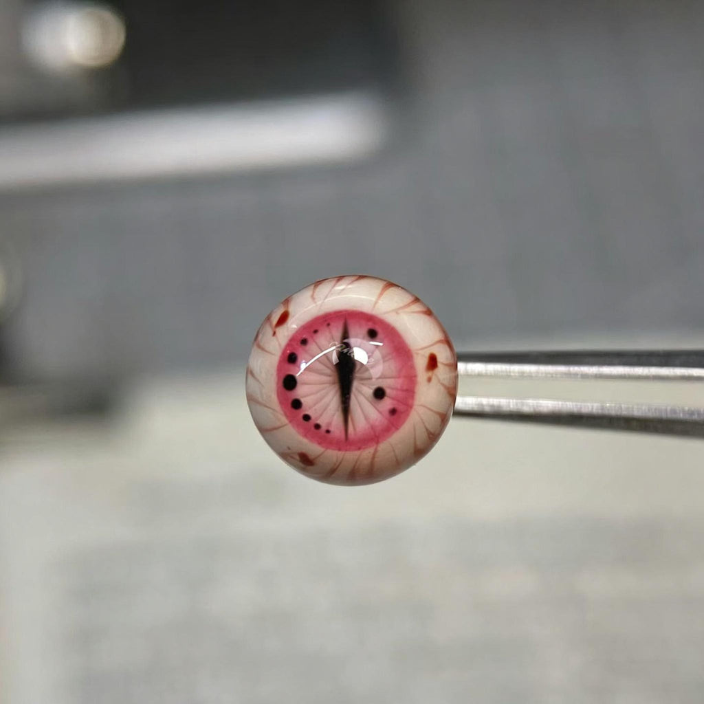 Cthulhu Eye - Dragon Slit Iris | Ear/Tongue/Lip Titanium Studs