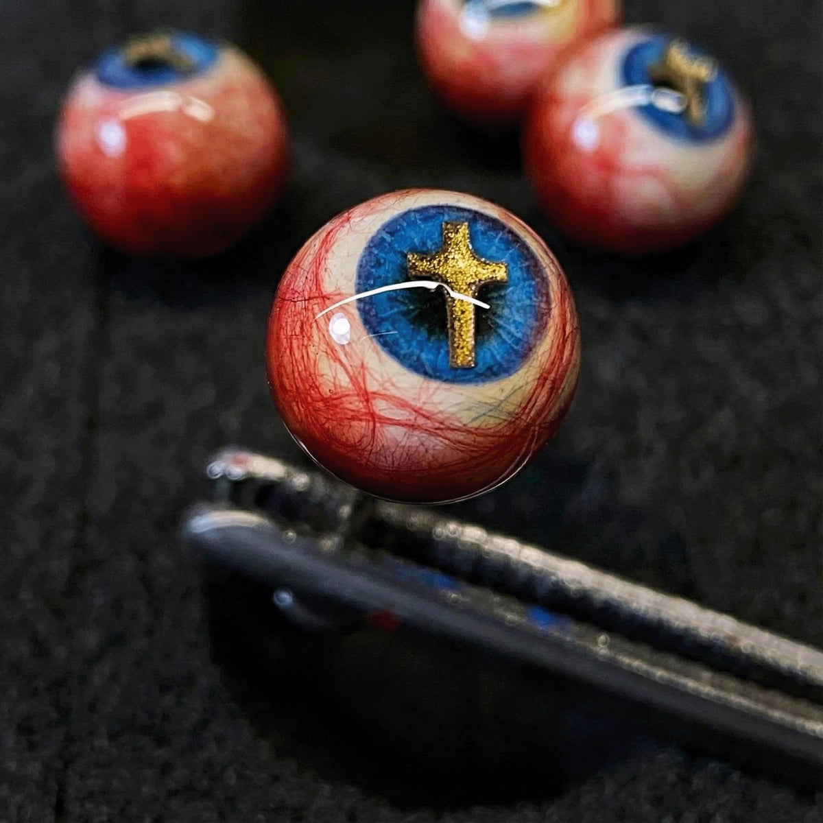 Cthulhu Eye - Gothic Cross Gaze | Ear/Tongue/Lip Titanium Studs