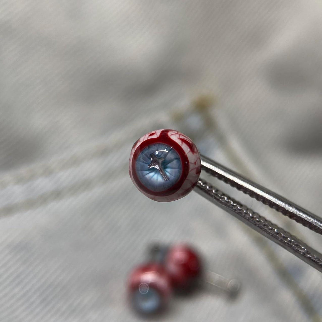 Cthulhu Eye - Blue Cross Gaze | Ear/Tongue/Lip Titanium Studs