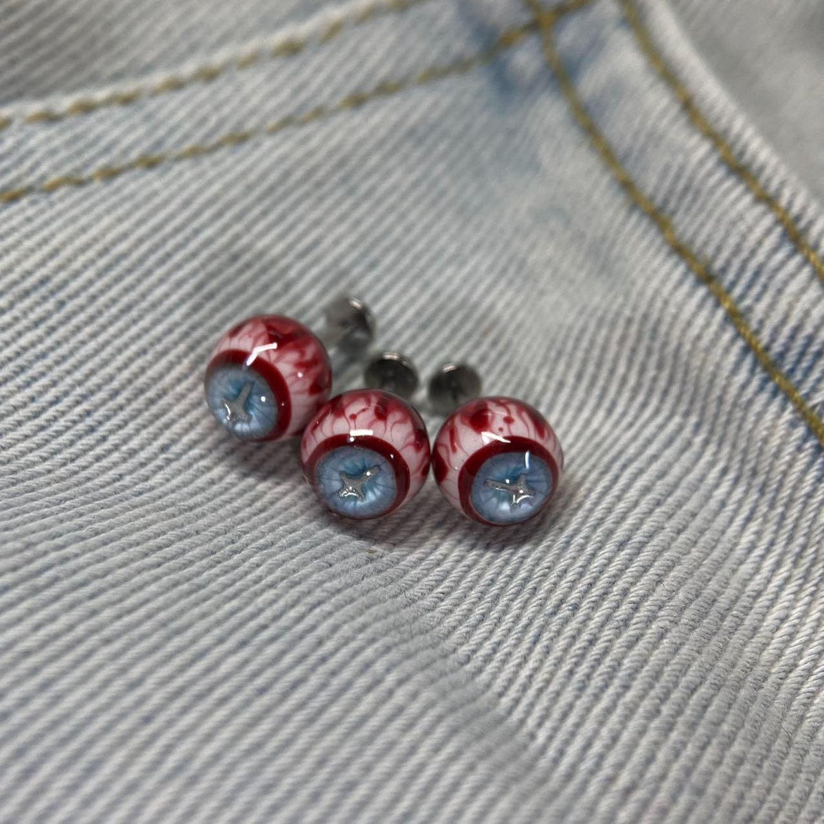 Cthulhu Eye - Blue Cross Gaze | Ear/Tongue/Lip Titanium Studs