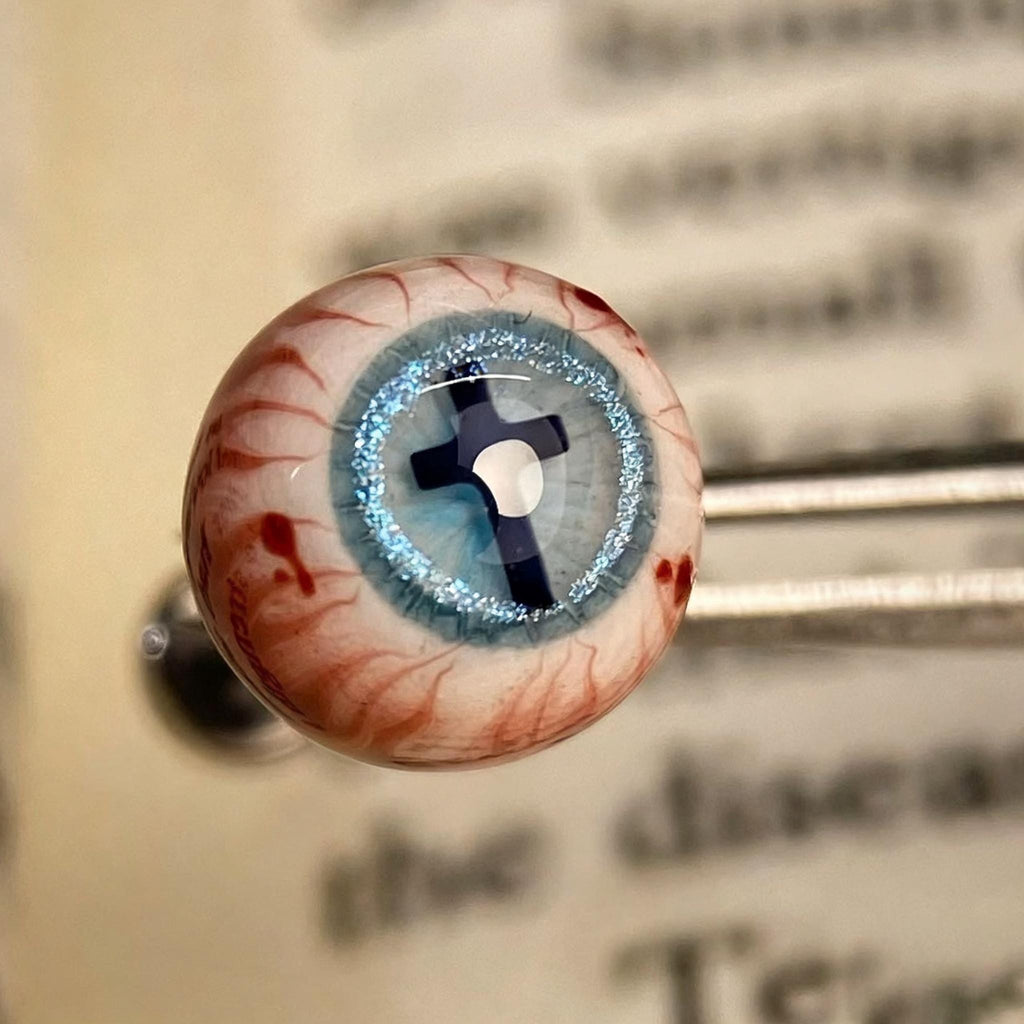 Cthulhu Eye - Blue Cross Gaze | Ear/Tongue/Lip Titanium Studs