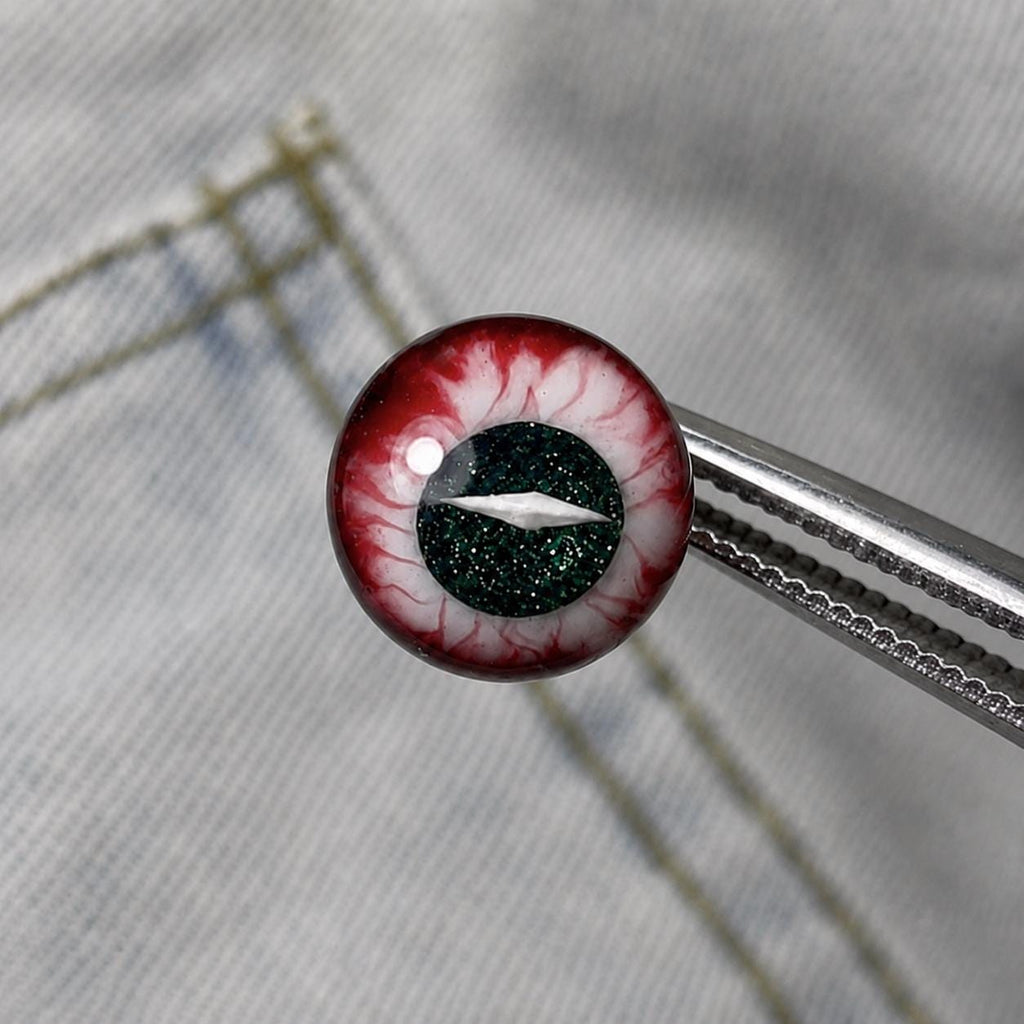 Cthulhu Eye - Emerald Dragon | Ear/Tongue/Lip Titanium Studs