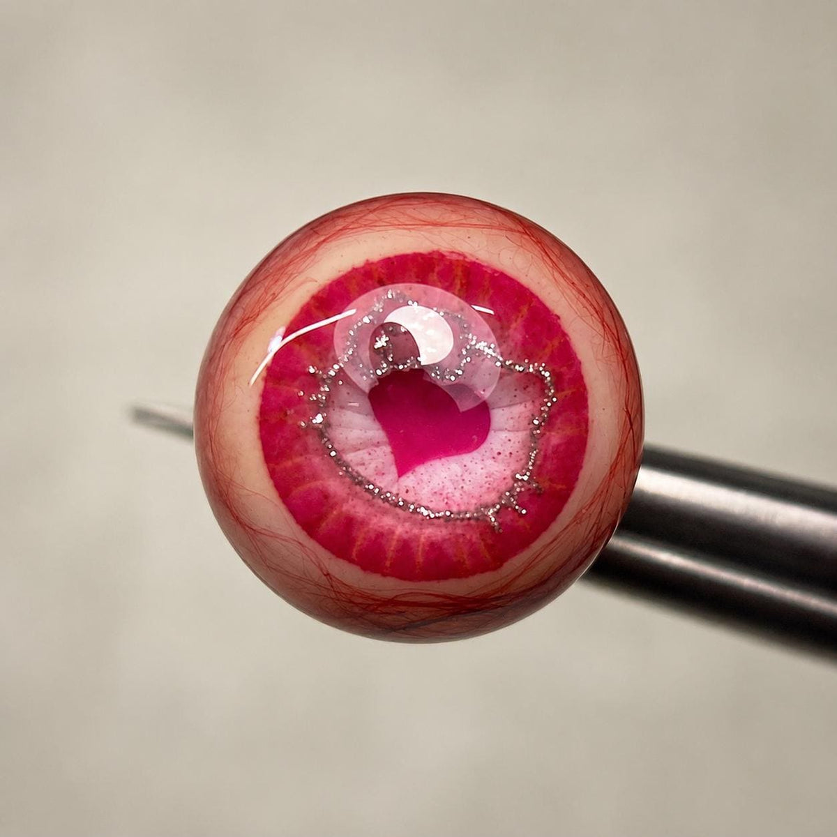 Cthulhu Eye - Kitty Heart Gaze | Ear/Tongue/Lip Titanium Studs