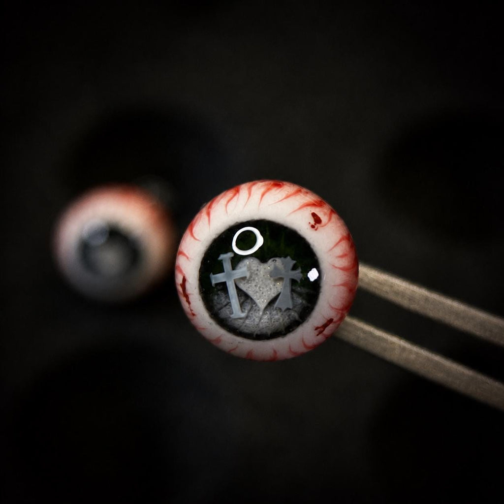 Cthulhu Eye - Sacred Heart Cross | Ear/Tongue/Lip Titanium Studs