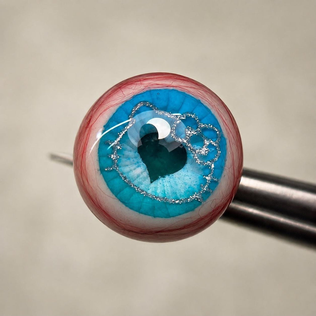 Cthulhu Eye - Kitty Heart Gaze | Ear/Tongue/Lip Titanium Studs