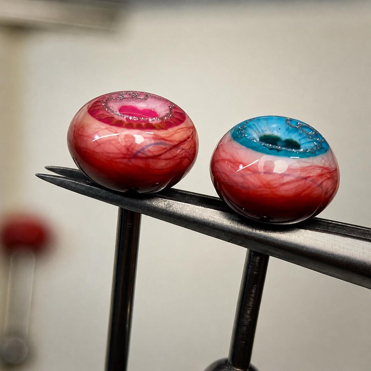 Cthulhu Eye - Kitty Heart Gaze | Ear/Tongue/Lip Titanium Studs