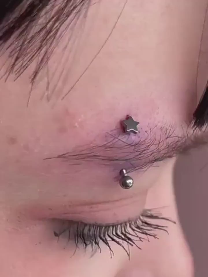 ETSY 4530259784 | VIDEO 1 | Silver Star Titanium Eyebrow Barbell