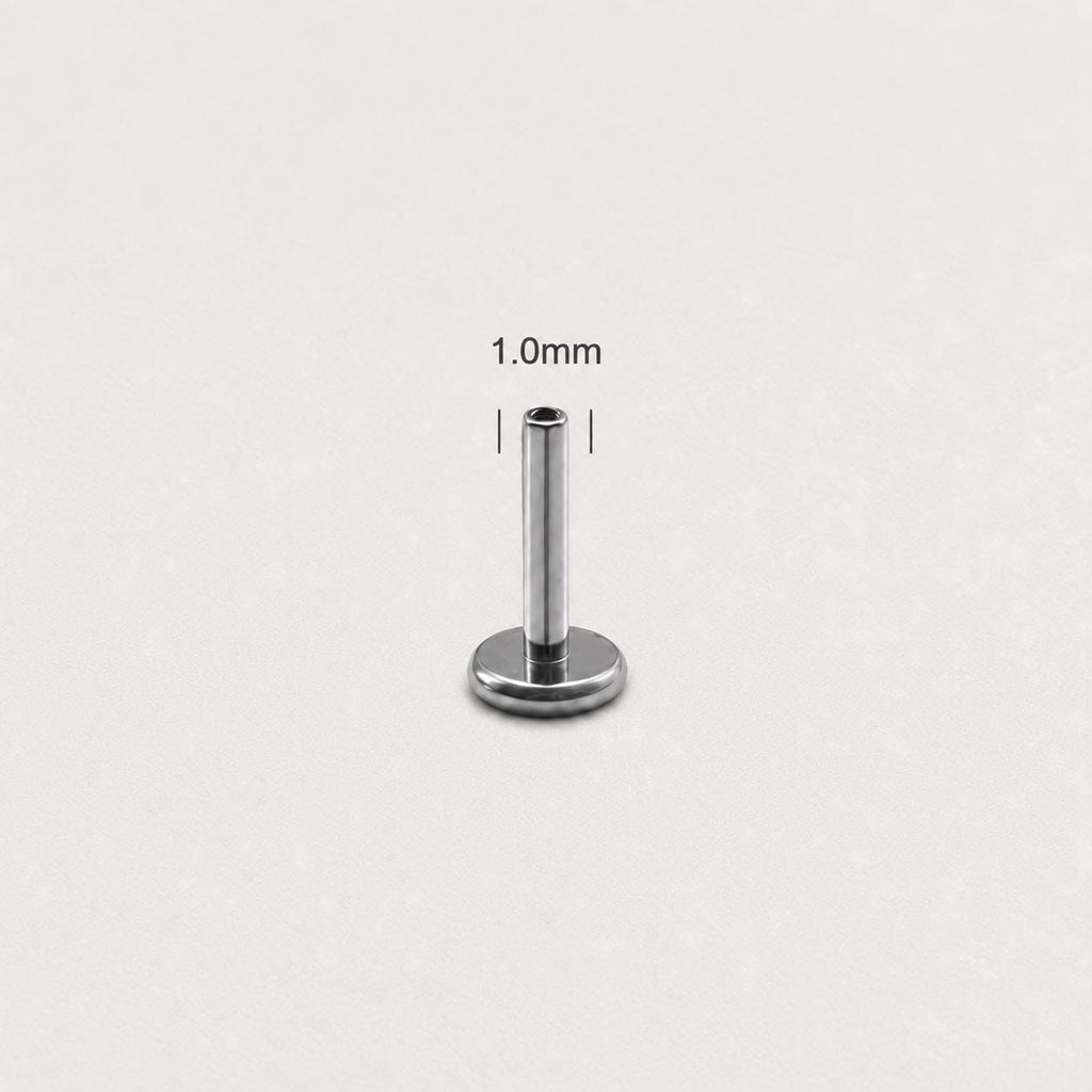 ETSY 4544719810 | IMAGE 6 | Threadless Labret Post