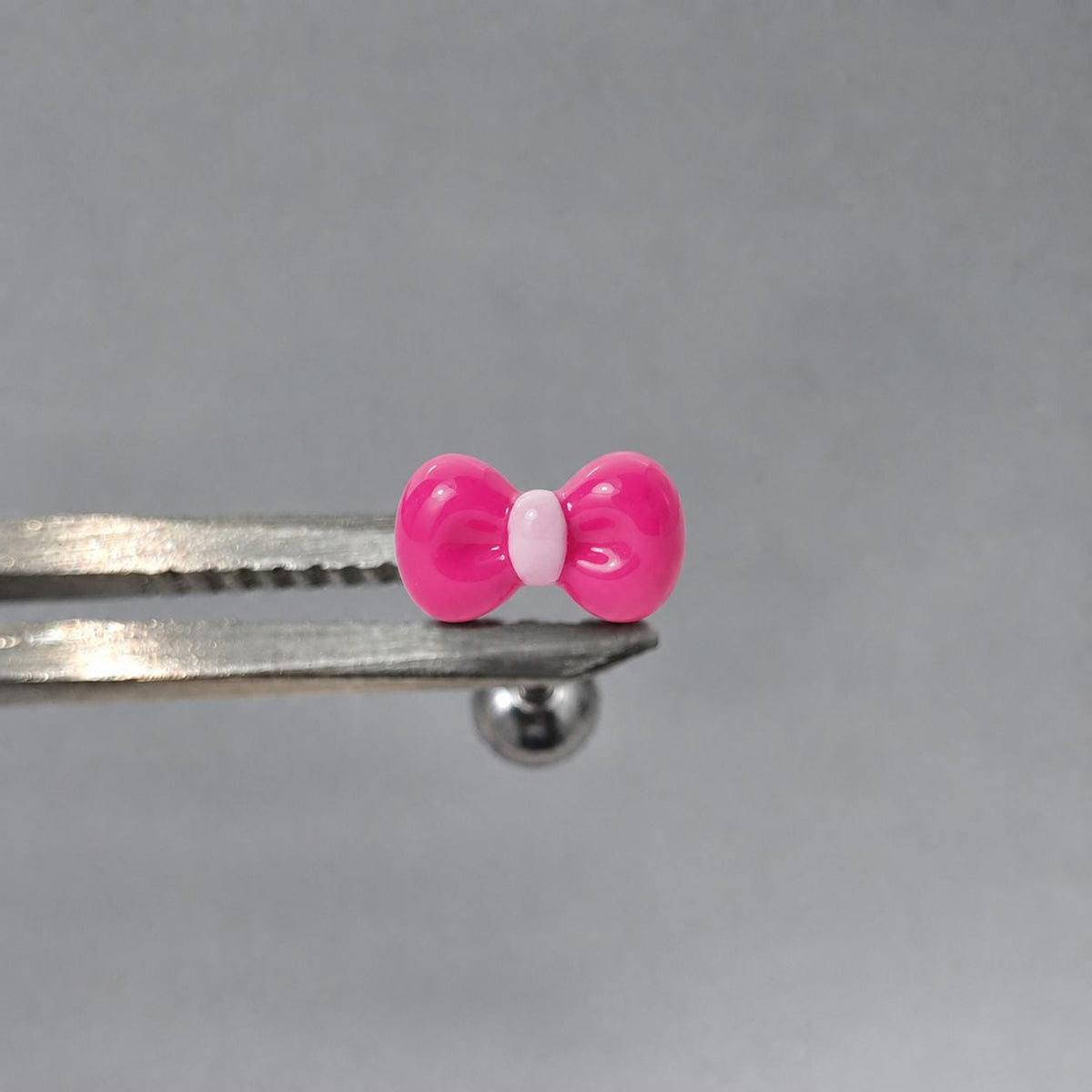 Bow Kitty Titanium Barbell detail 8
