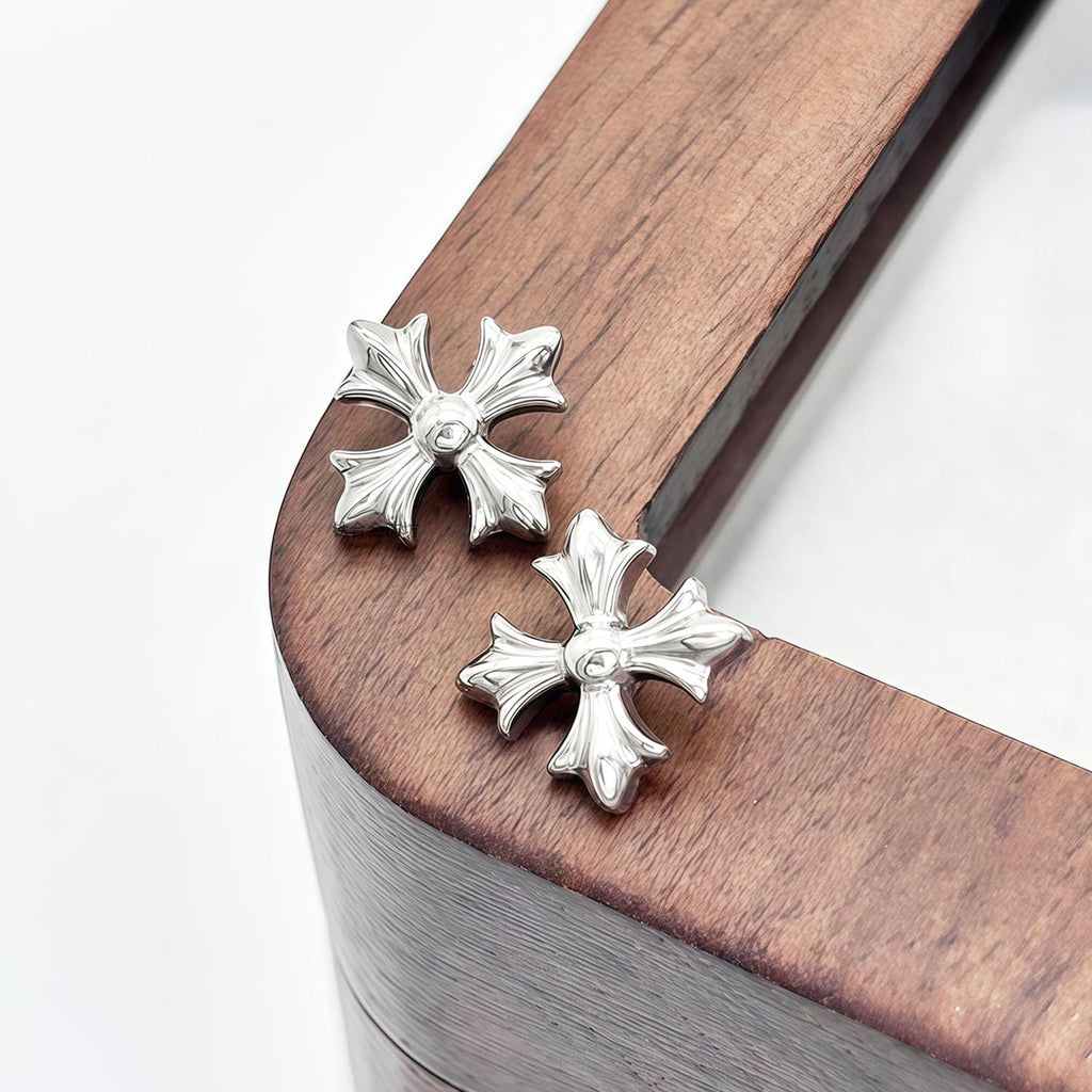 Gothic Cross F136 Titanium flat-back jewelry image 04