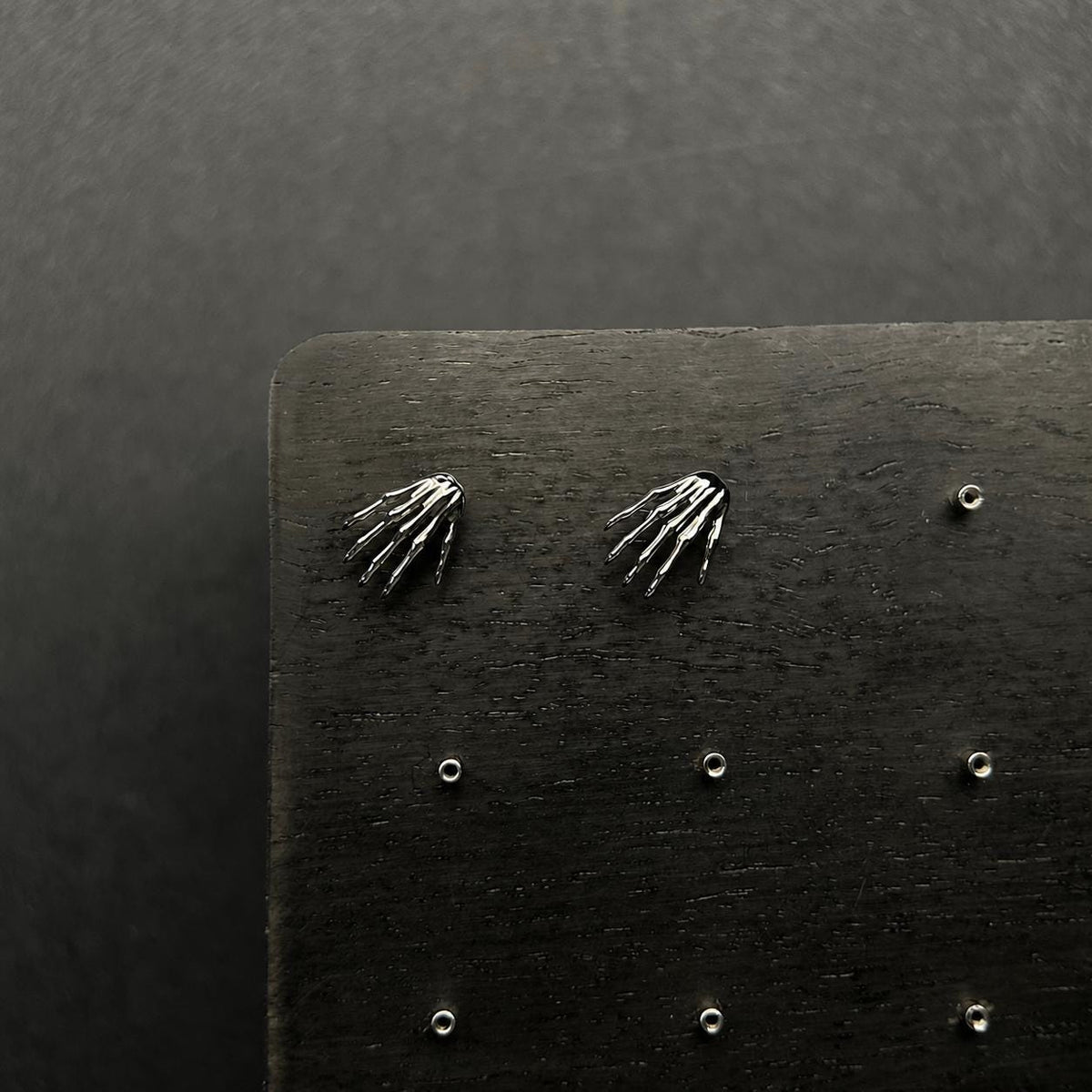 Skeleton Hand F136 Titanium flat-back jewelry image 04